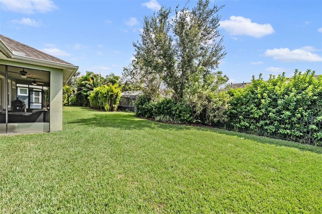 For Sale: $440,000 (3 beds, 3 baths, 2610 Square Feet)