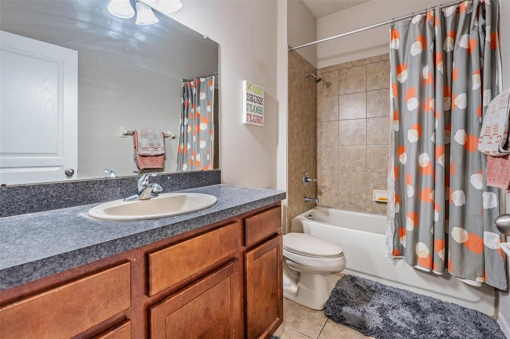 For Sale: $440,000 (3 beds, 3 baths, 2610 Square Feet)