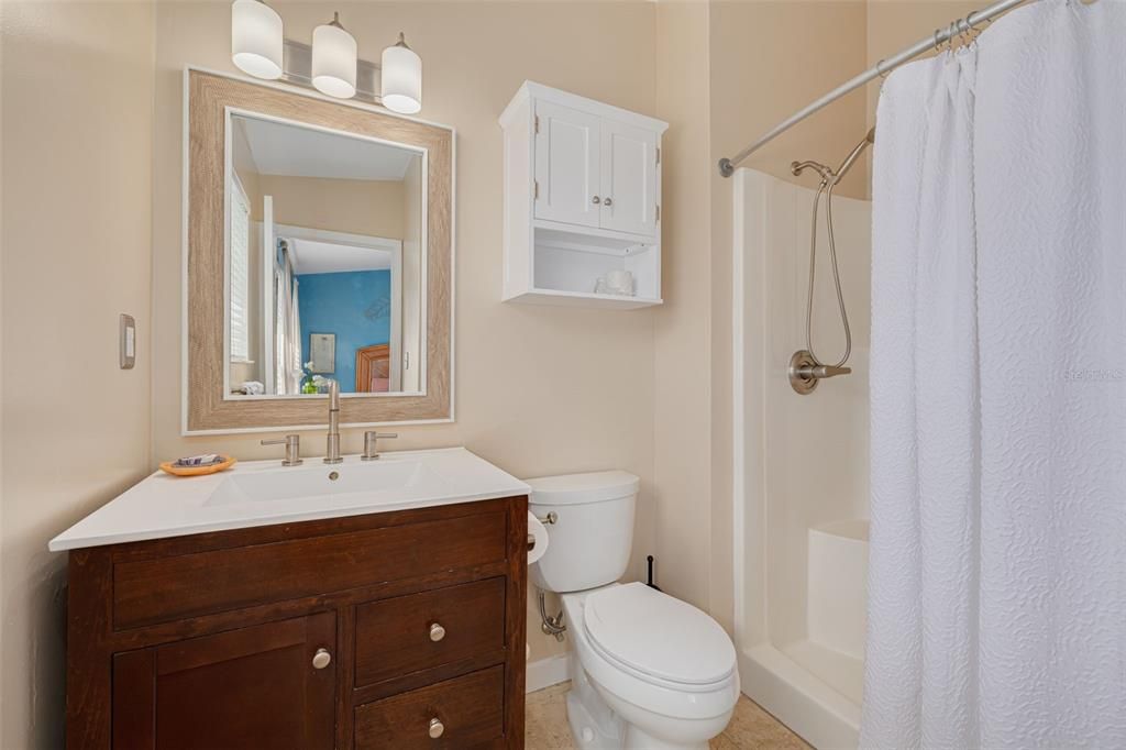 En Venta: $565,000 (3 camas, 2 baños, 1106 Pies cuadrados)