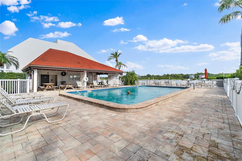 For Rent: $3,900 (2 beds, 2 baths, 1265 Square Feet)