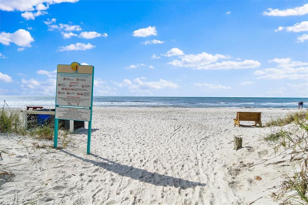 For Rent: $3,900 (2 beds, 2 baths, 1265 Square Feet)