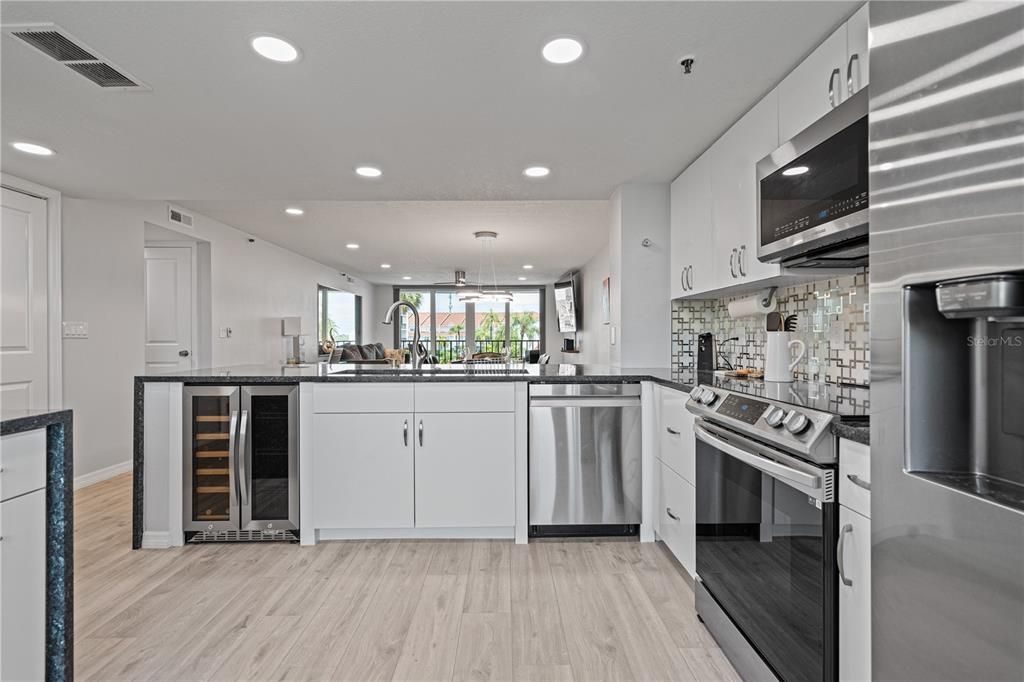 For Rent: $3,900 (2 beds, 2 baths, 1265 Square Feet)