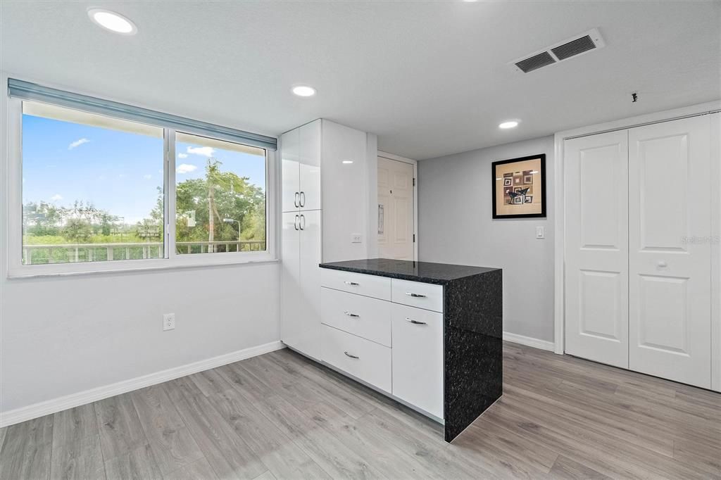 For Rent: $3,900 (2 beds, 2 baths, 1265 Square Feet)