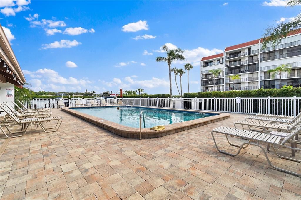 For Rent: $3,900 (2 beds, 2 baths, 1265 Square Feet)