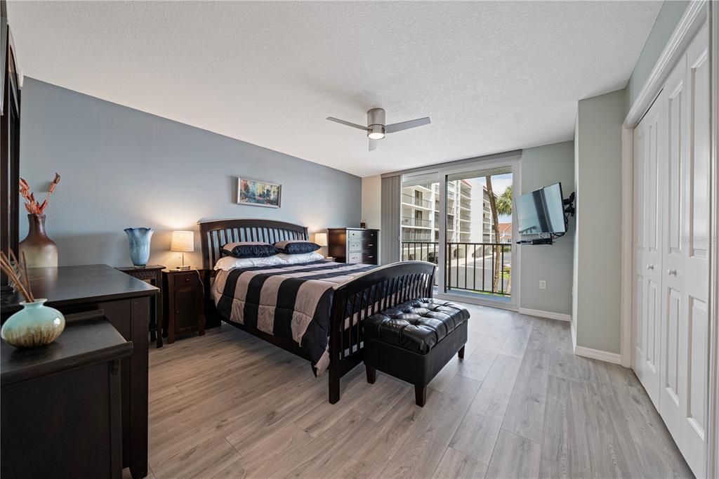 For Rent: $3,900 (2 beds, 2 baths, 1265 Square Feet)