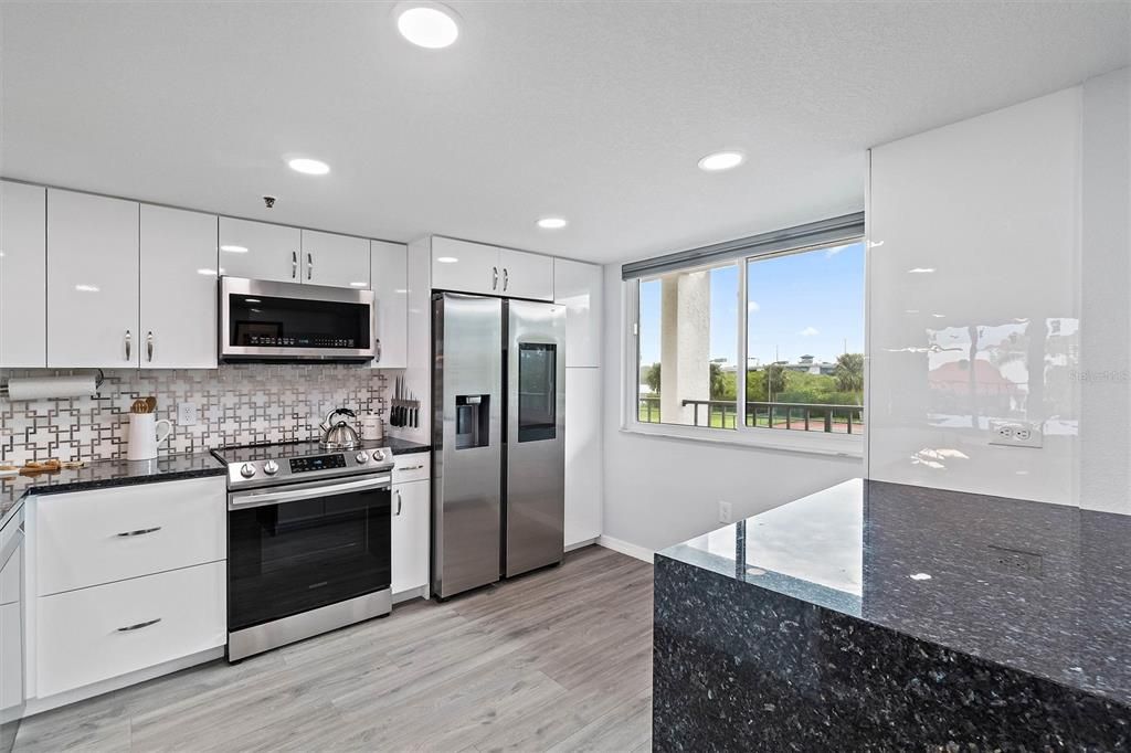 For Rent: $3,900 (2 beds, 2 baths, 1265 Square Feet)