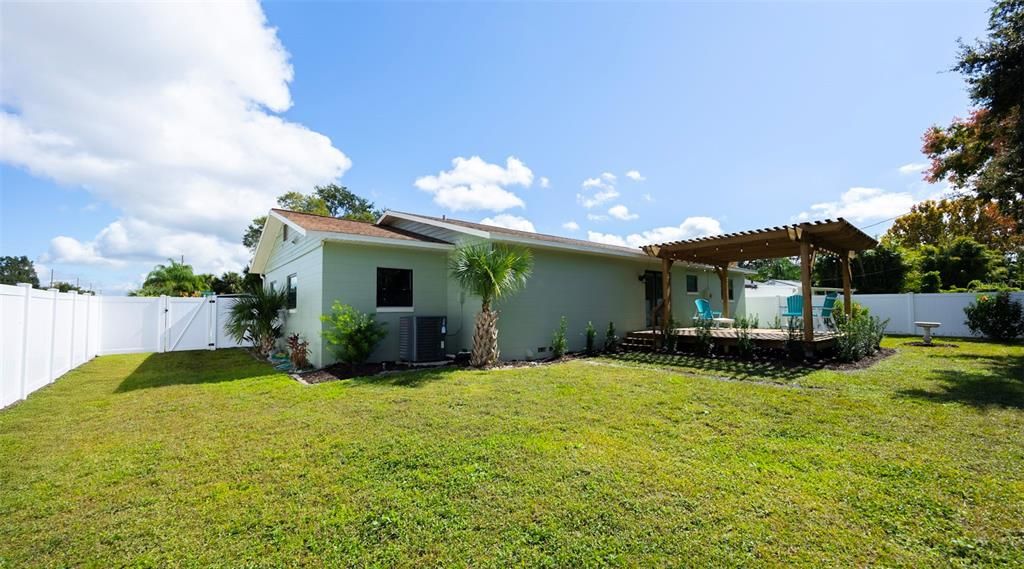 待售: $594,400 (3 贝兹, 2 浴室, 1485 平方英尺)