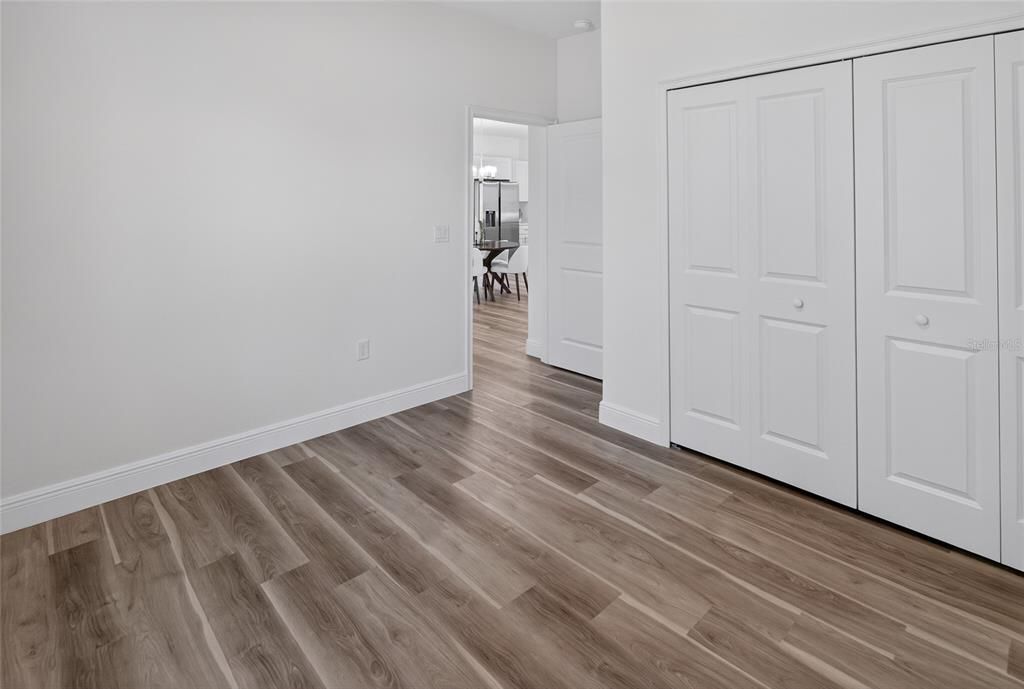 待售: $304,900 (4 贝兹, 2 浴室, 1833 平方英尺)