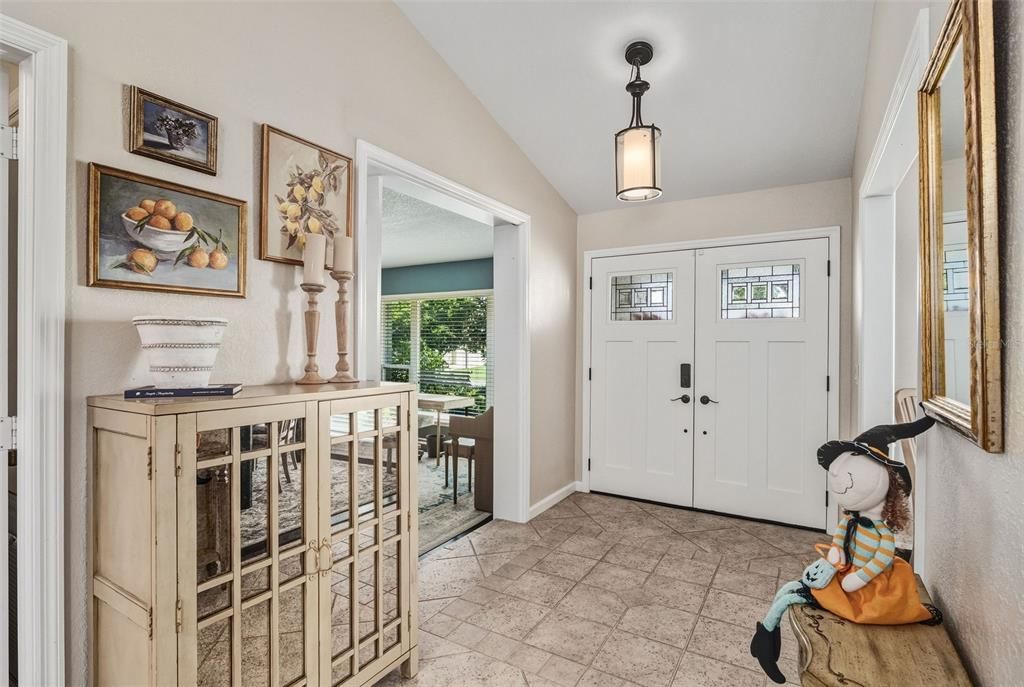 Activo con contrato: $695,000 (4 camas, 3 baños, 2503 Pies cuadrados)