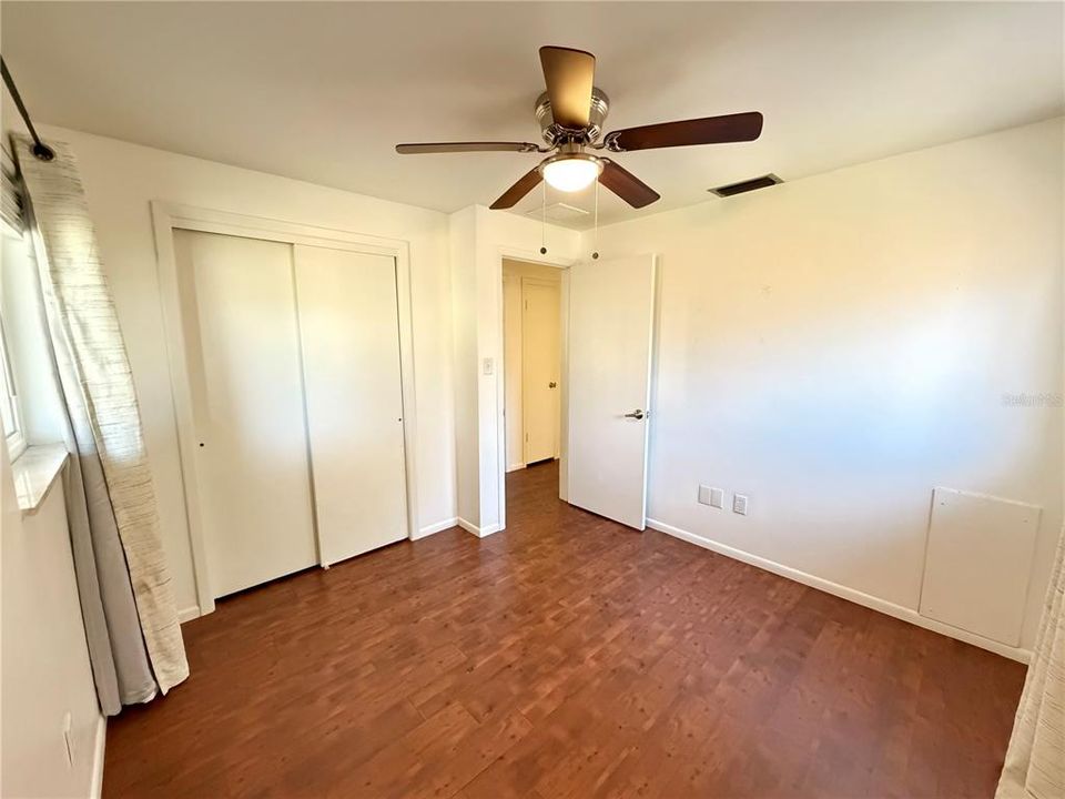 For Rent: $1,900 (2 beds, 1 baths, 729 Square Feet)