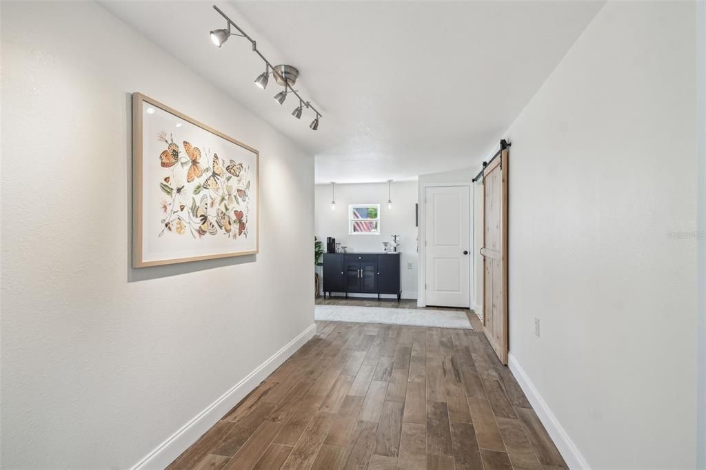 合同活跃: $764,000 (3 贝兹, 2 浴室, 1632 平方英尺)