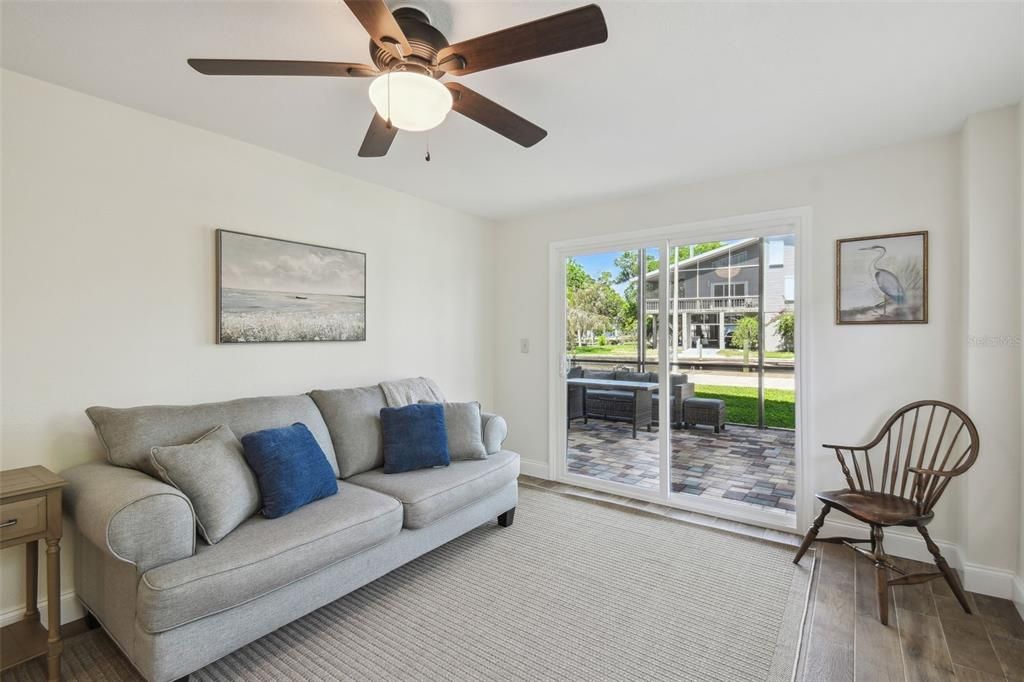 合同活跃: $764,000 (3 贝兹, 2 浴室, 1632 平方英尺)