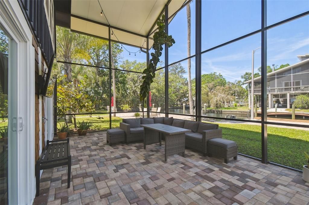 合同活跃: $764,000 (3 贝兹, 2 浴室, 1632 平方英尺)