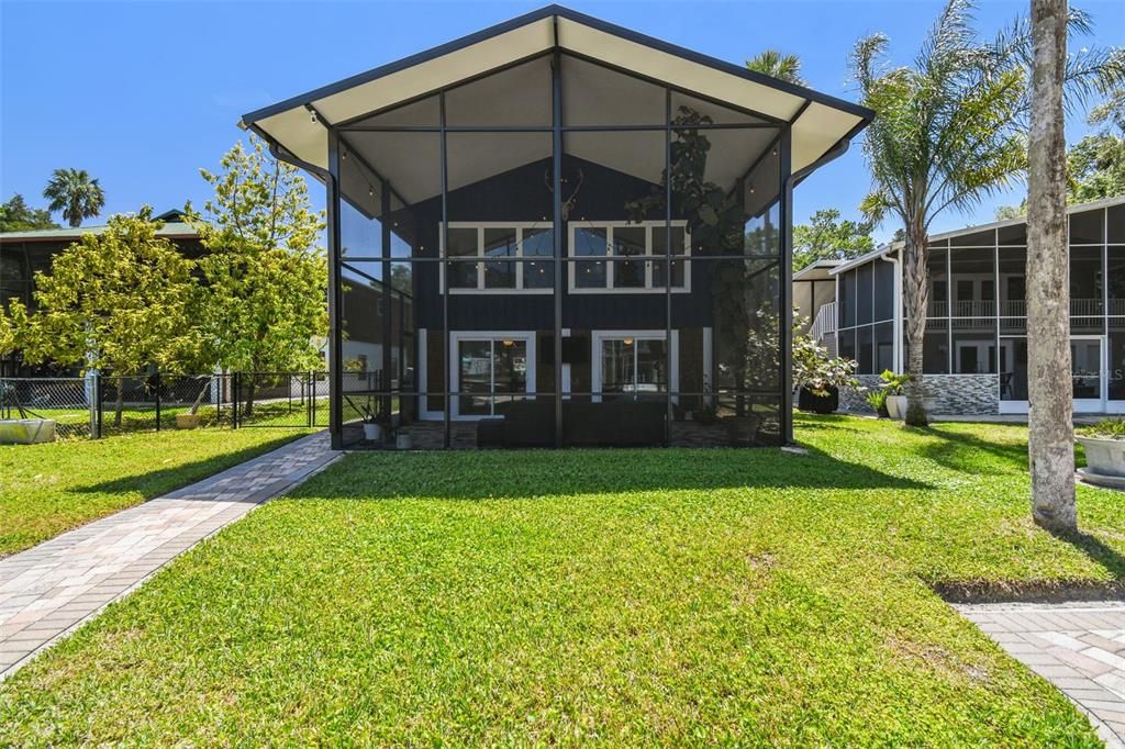 合同活跃: $764,000 (3 贝兹, 2 浴室, 1632 平方英尺)