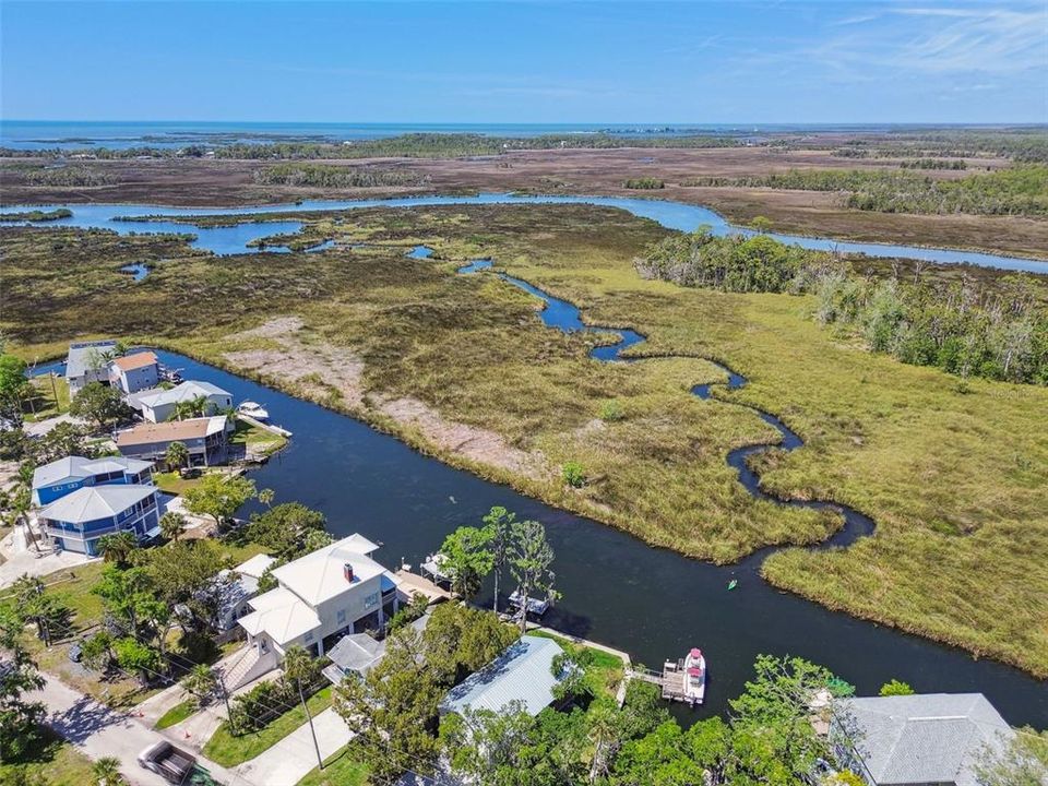 合同活跃: $764,000 (3 贝兹, 2 浴室, 1632 平方英尺)