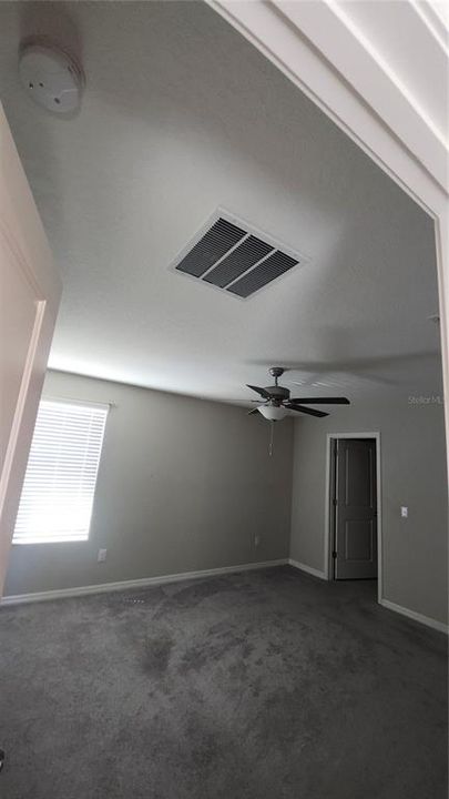 En Renta: $2,400 (4 camas, 2 baños, 1914 Pies cuadrados)