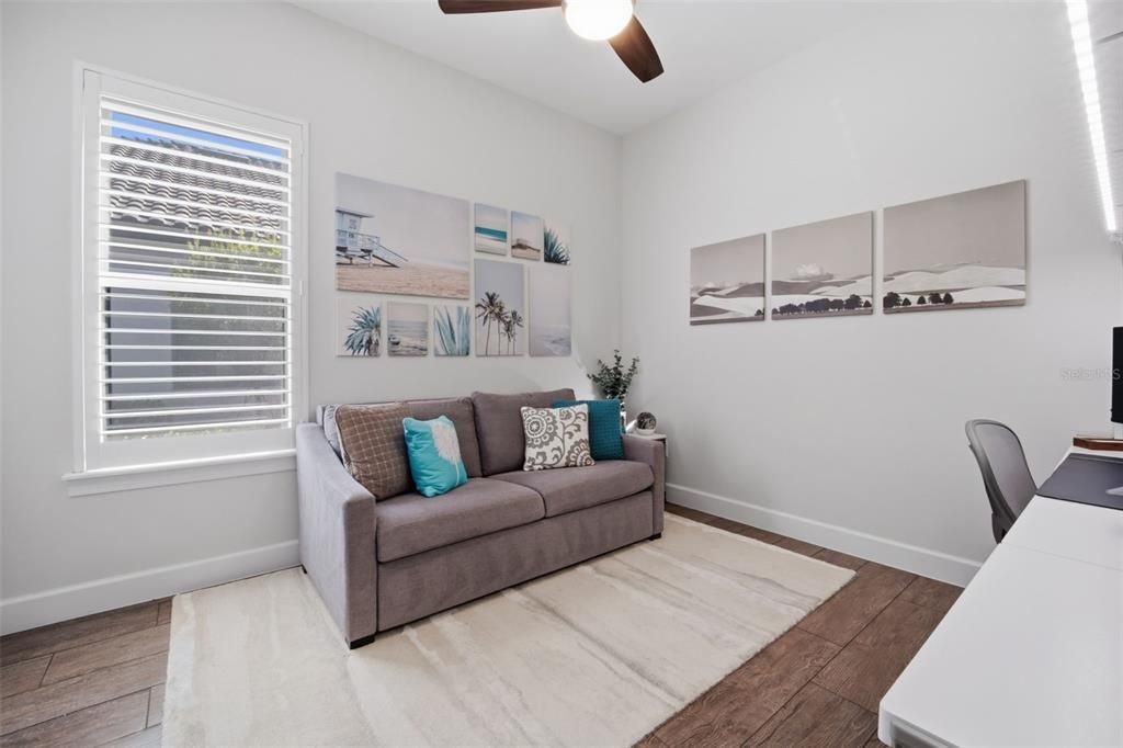 For Sale: $750,000 (3 beds, 3 baths, 2275 Square Feet)