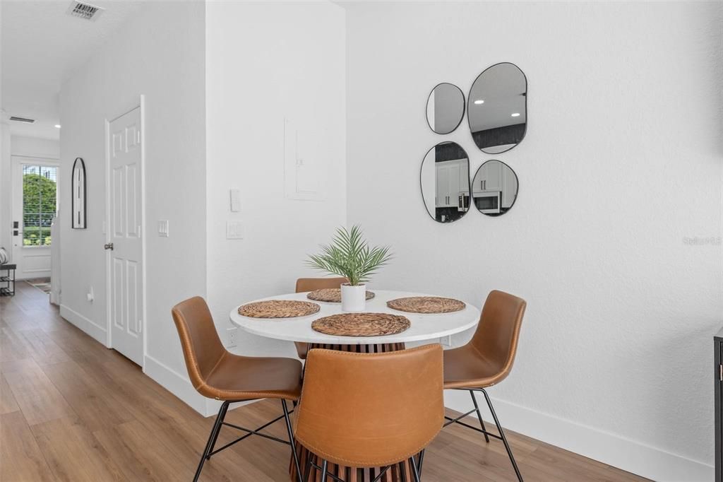 En Venta: $459,900 (3 camas, 3 baños, 1440 Pies cuadrados)