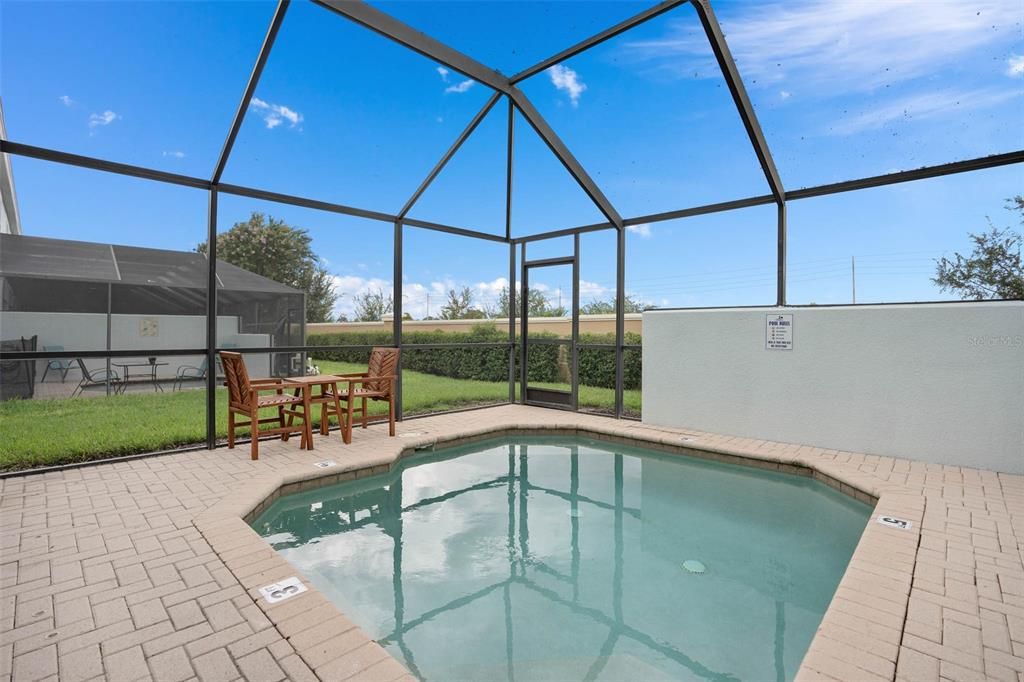 En Venta: $459,900 (3 camas, 3 baños, 1440 Pies cuadrados)