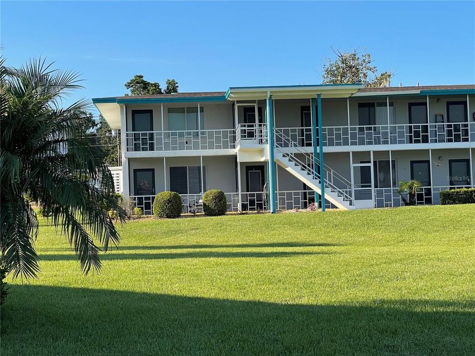 待售: $120,000 (2 贝兹, 2 浴室, 816 平方英尺)