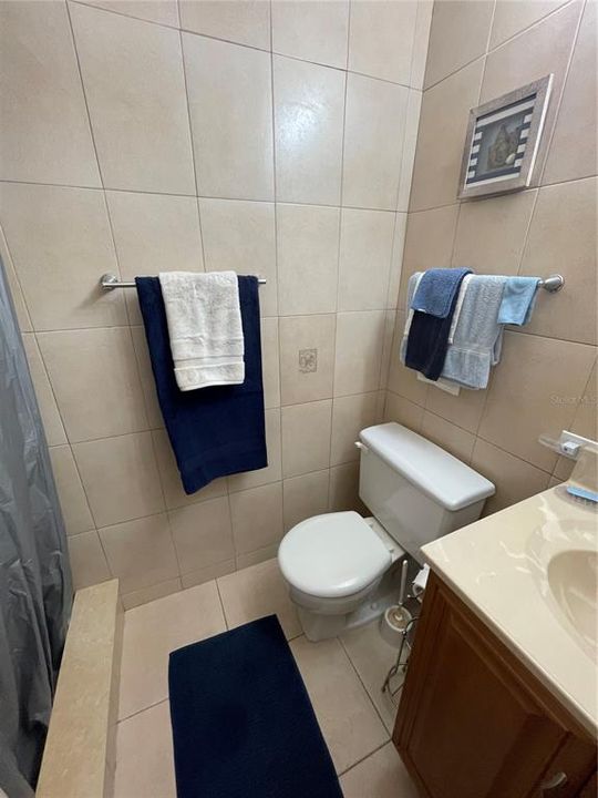 待售: $120,000 (2 贝兹, 2 浴室, 816 平方英尺)