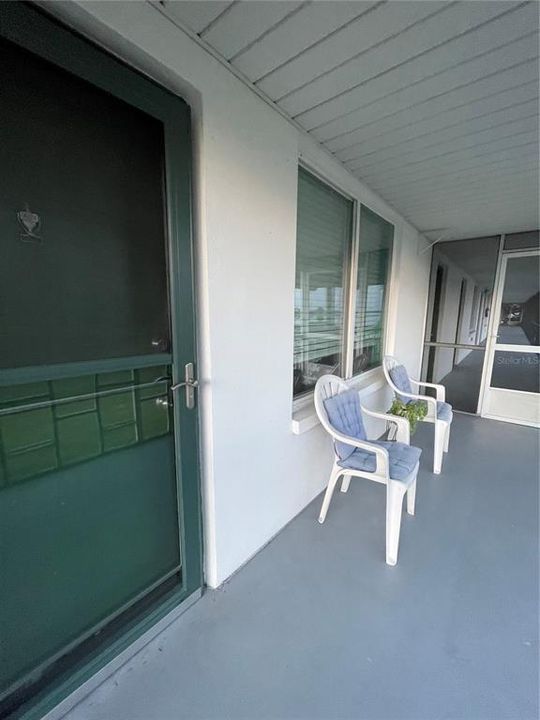 待售: $120,000 (2 贝兹, 2 浴室, 816 平方英尺)