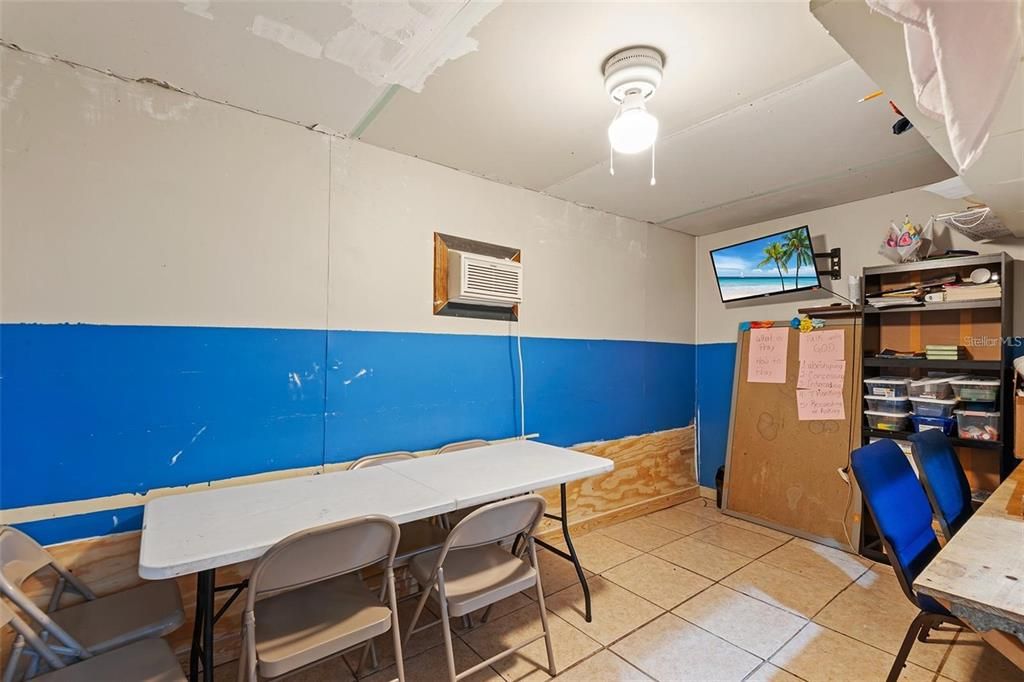 For Sale: $365,000 (0 beds, 0 baths, 1450 Square Feet)