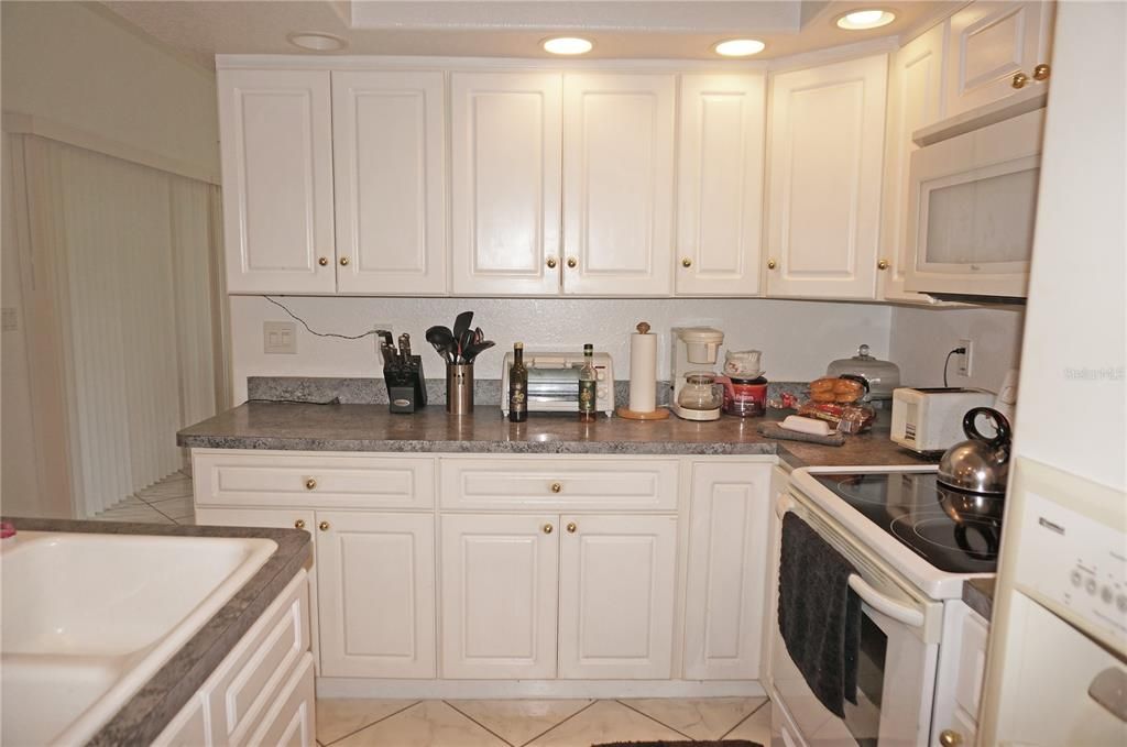 На продажу: $524,500 (3 спален, 2 ванн, 1692 Квадратных фут)