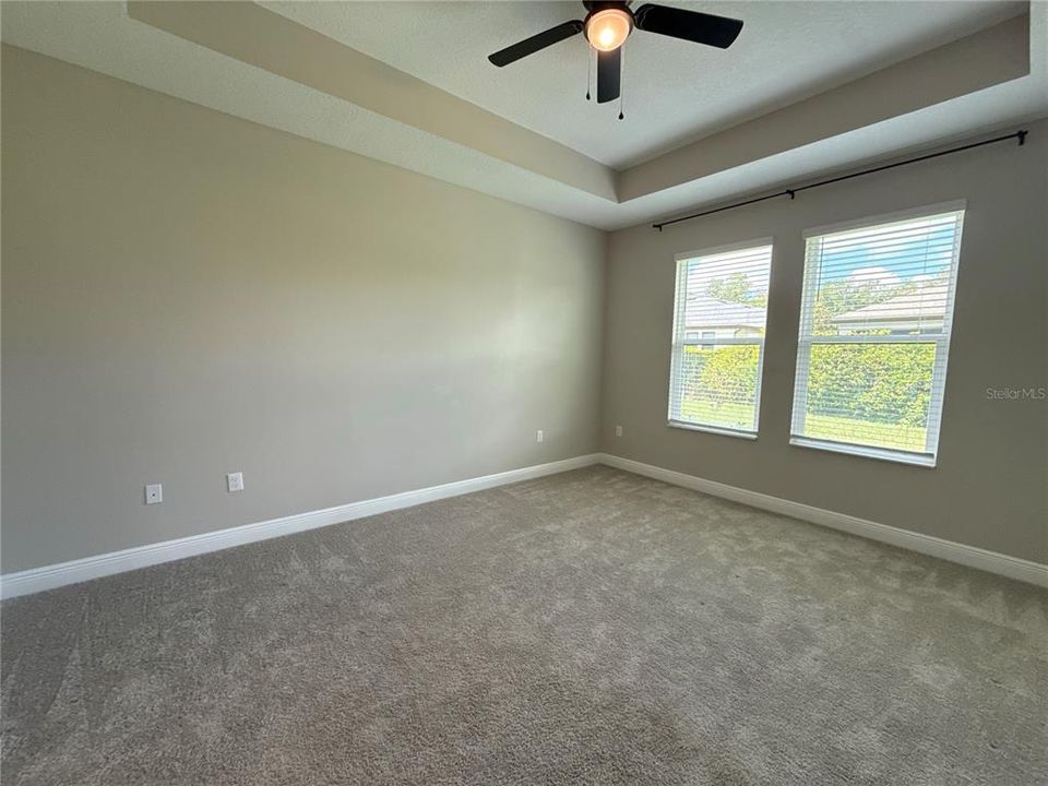 出租: $3,000 (3 贝兹, 3 浴室, 2170 平方英尺)