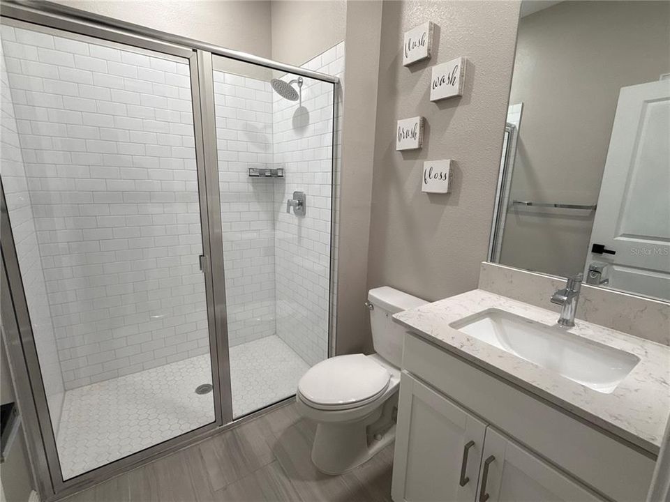 出租: $3,000 (3 贝兹, 3 浴室, 2170 平方英尺)