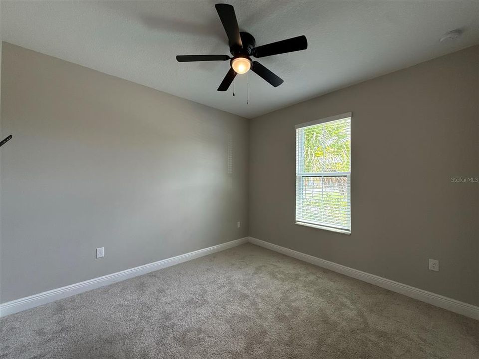 出租: $3,000 (3 贝兹, 3 浴室, 2170 平方英尺)