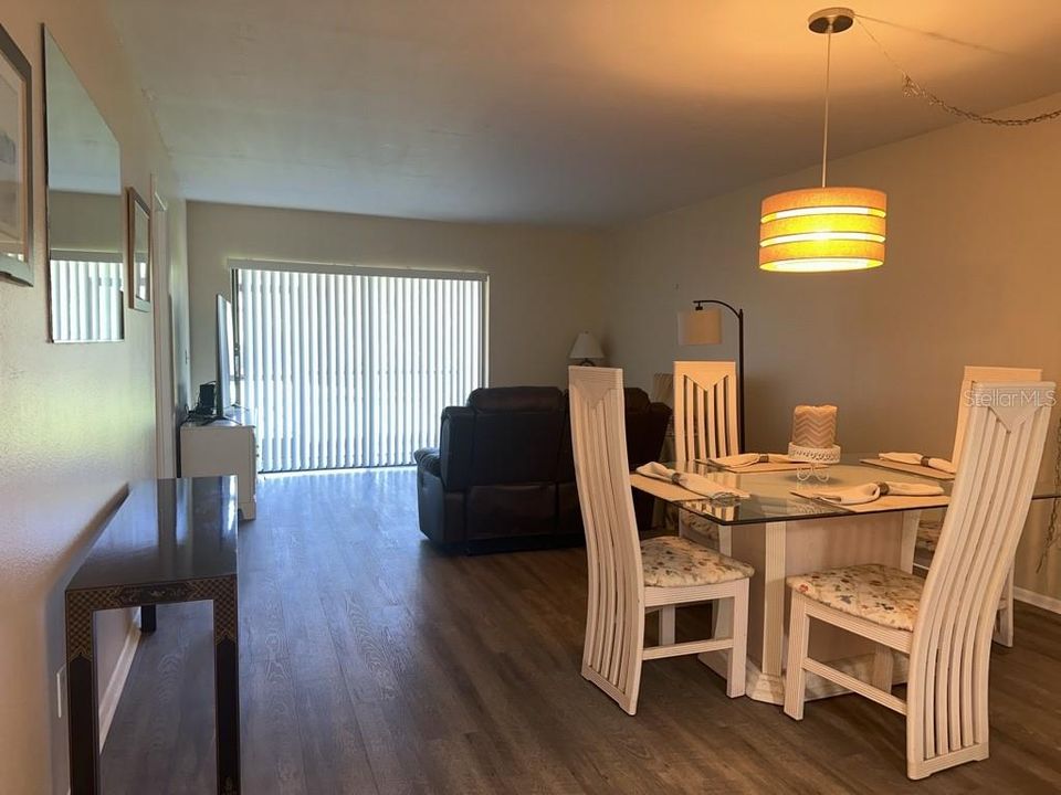 For Rent: $1,695 (2 beds, 2 baths, 1054 Square Feet)