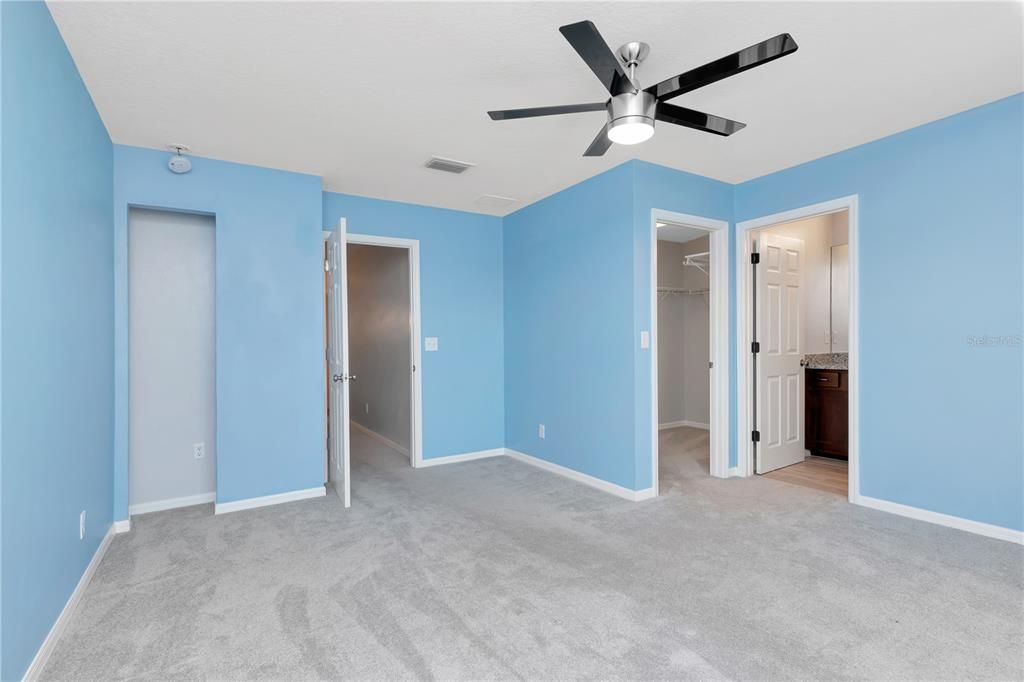 For Sale: $355,000 (3 beds, 2 baths, 1670 Square Feet)