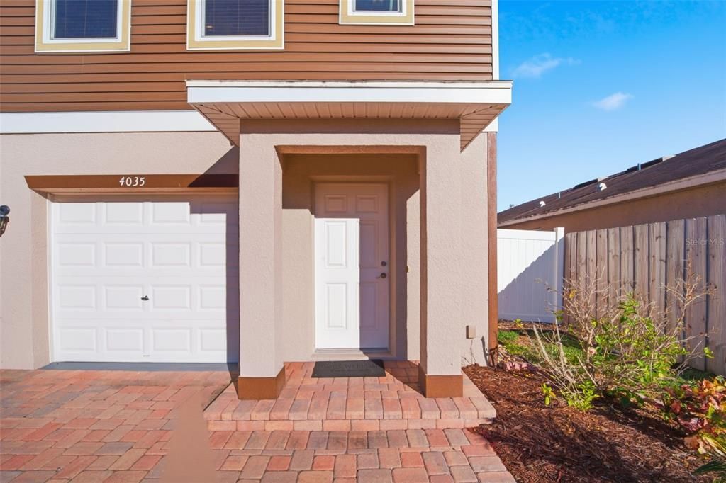 For Sale: $355,000 (3 beds, 2 baths, 1670 Square Feet)