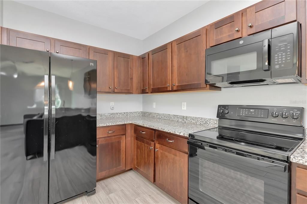 For Sale: $355,000 (3 beds, 2 baths, 1670 Square Feet)