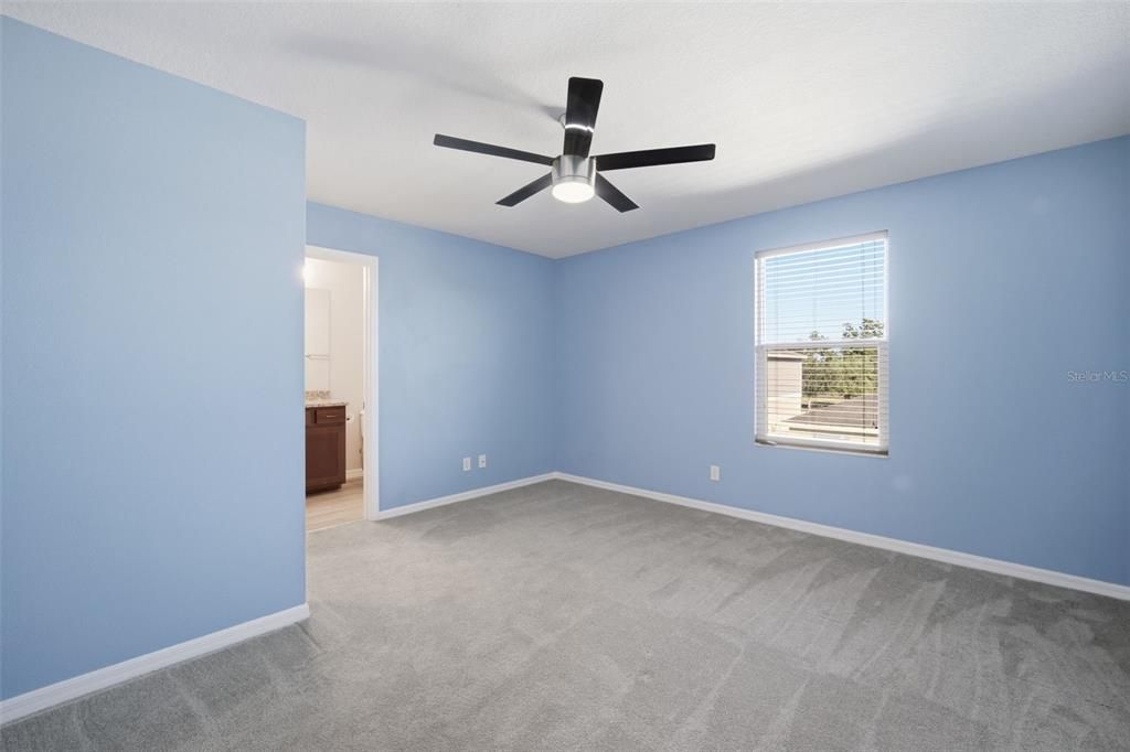 For Sale: $355,000 (3 beds, 2 baths, 1670 Square Feet)