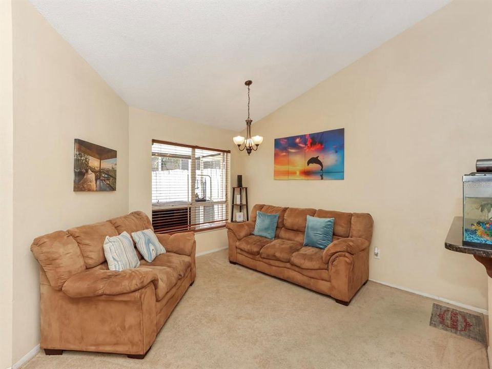 En Venta: $370,000 (3 camas, 2 baños, 1419 Pies cuadrados)