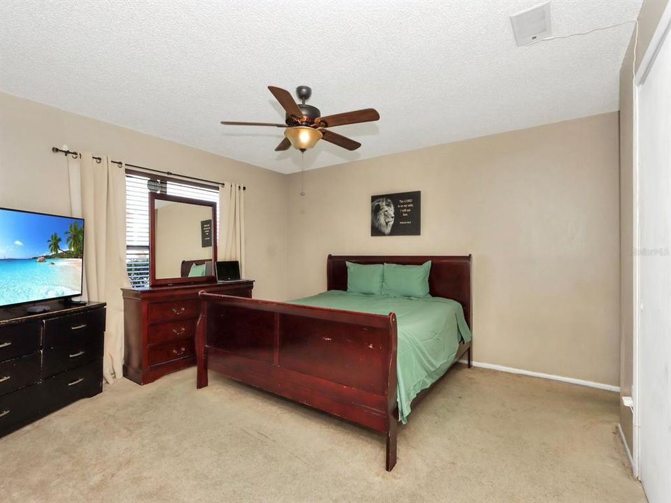 En Venta: $370,000 (3 camas, 2 baños, 1419 Pies cuadrados)