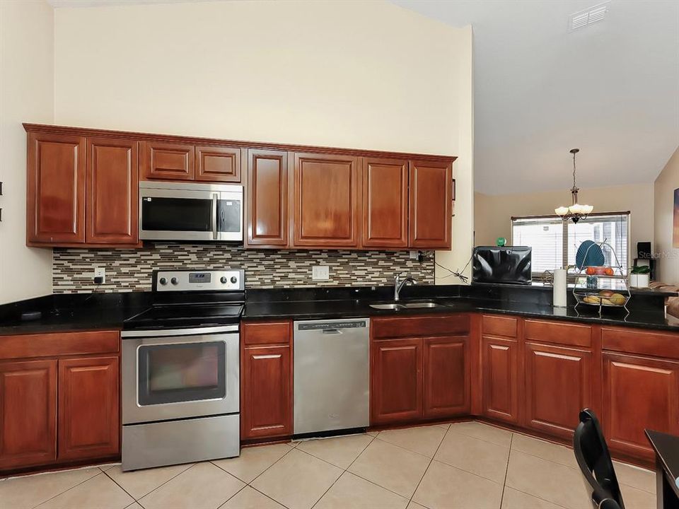 En Venta: $370,000 (3 camas, 2 baños, 1419 Pies cuadrados)