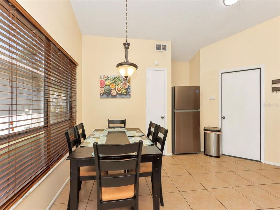 En Venta: $370,000 (3 camas, 2 baños, 1419 Pies cuadrados)