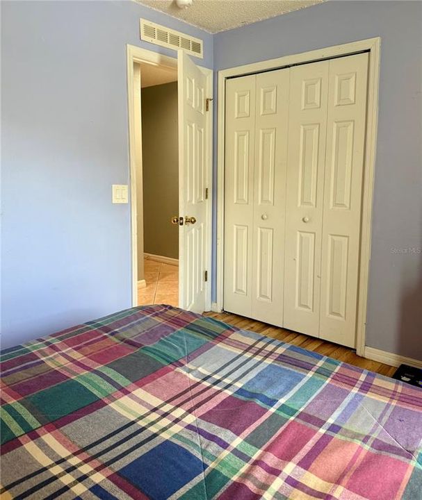 合同活跃: $289,000 (4 贝兹, 2 浴室, 2110 平方英尺)