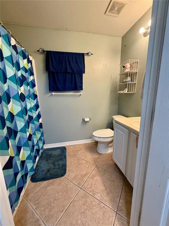 合同活跃: $289,000 (4 贝兹, 2 浴室, 2110 平方英尺)