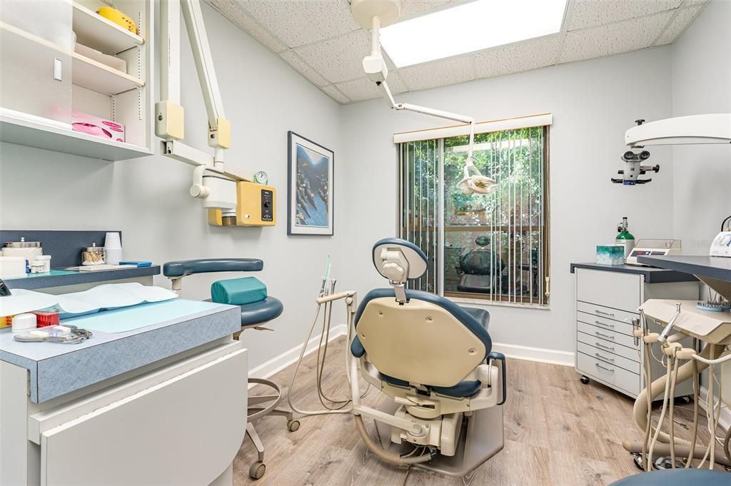 待售: $395,000 (0 贝兹, 0 浴室, 1870 平方英尺)