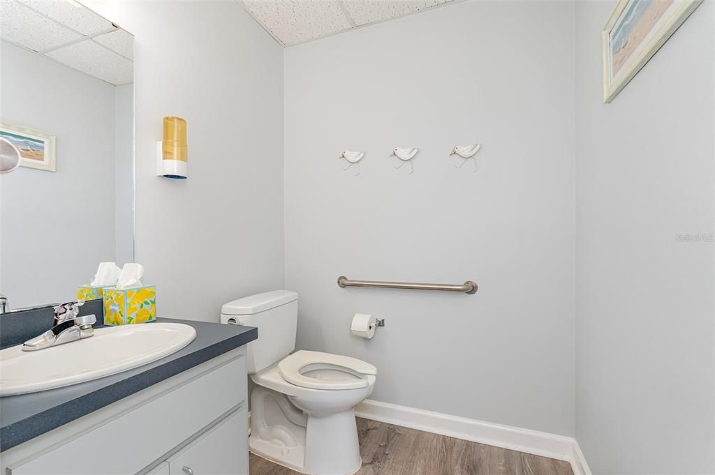 待售: $395,000 (0 贝兹, 0 浴室, 1870 平方英尺)