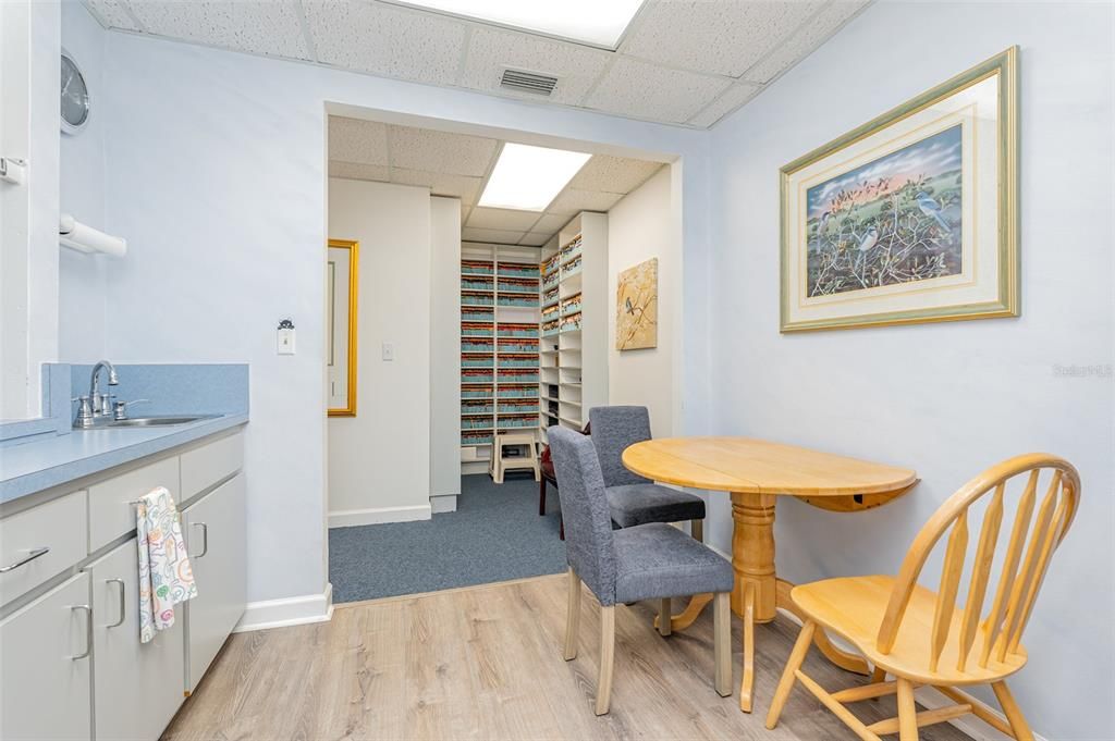 待售: $395,000 (0 贝兹, 0 浴室, 1870 平方英尺)