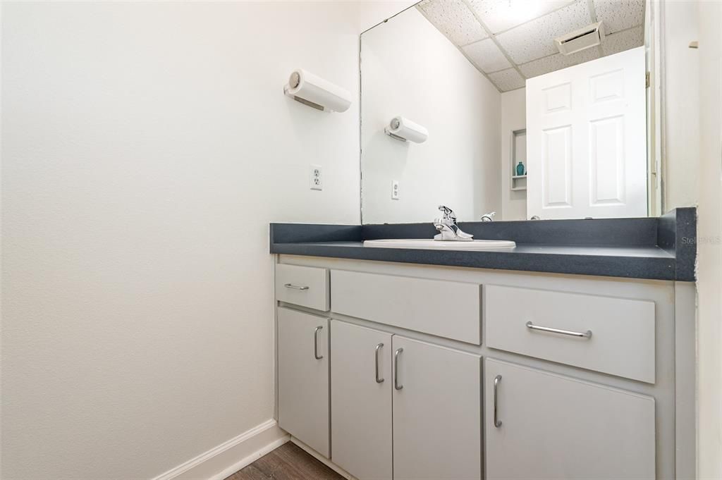 待售: $395,000 (0 贝兹, 0 浴室, 1870 平方英尺)