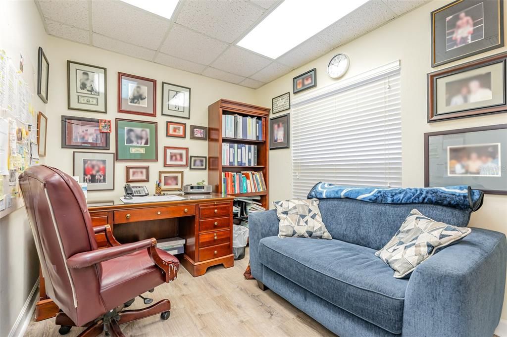 待售: $395,000 (0 贝兹, 0 浴室, 1870 平方英尺)