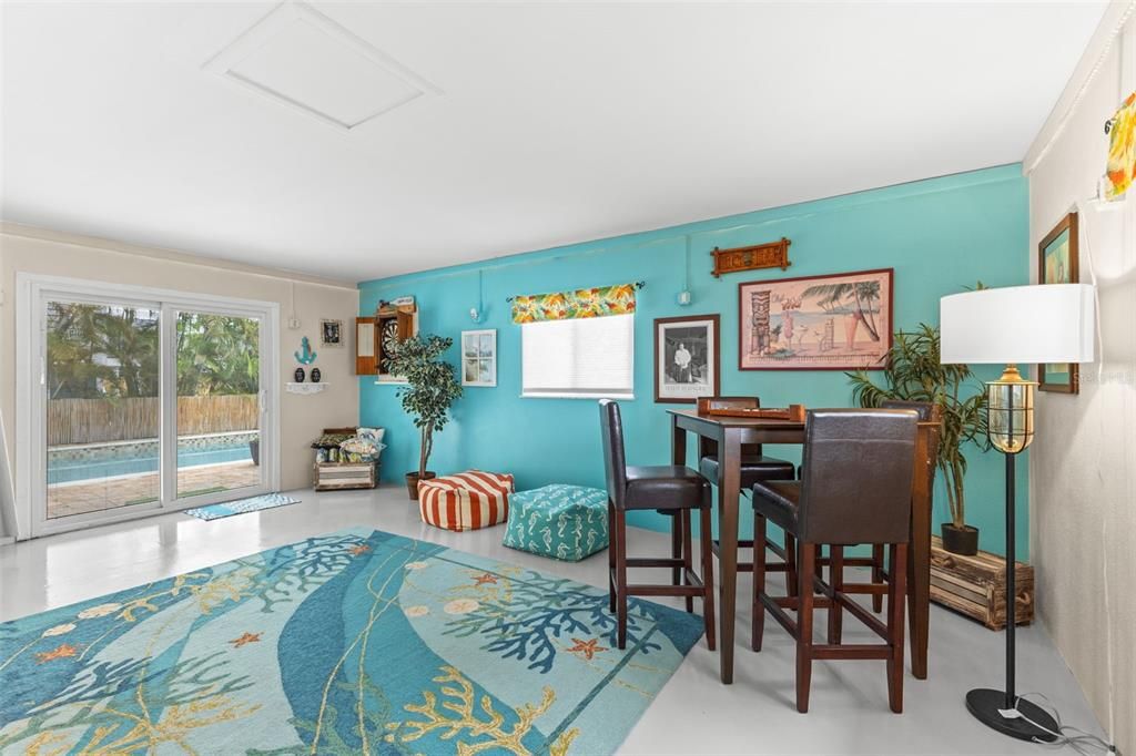 На продажу: $969,000 (2 спален, 2 ванн, 2366 Квадратных фут)