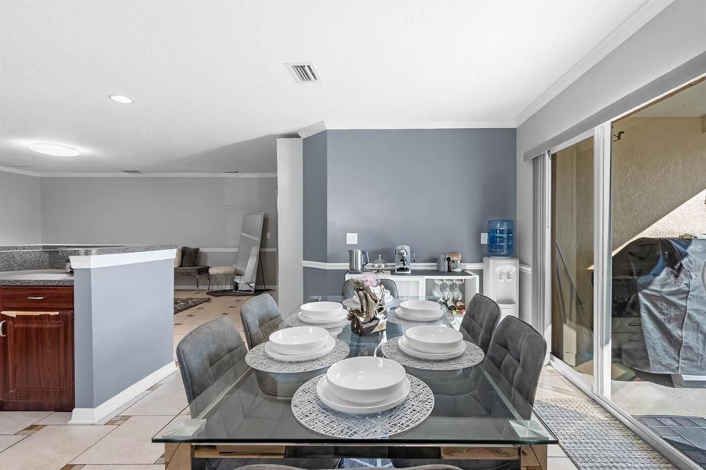 For Sale: $320,000 (4 beds, 2 baths, 1612 Square Feet)