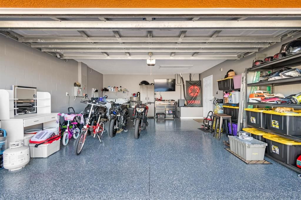 For Sale: $320,000 (4 beds, 2 baths, 1612 Square Feet)